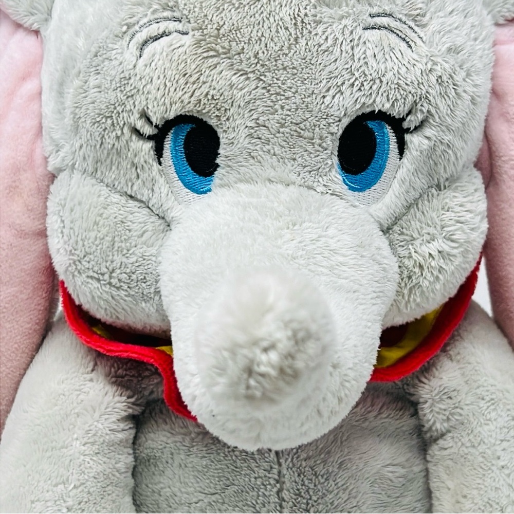Disney Store Authentic Dumbo - Picture 6 of 11